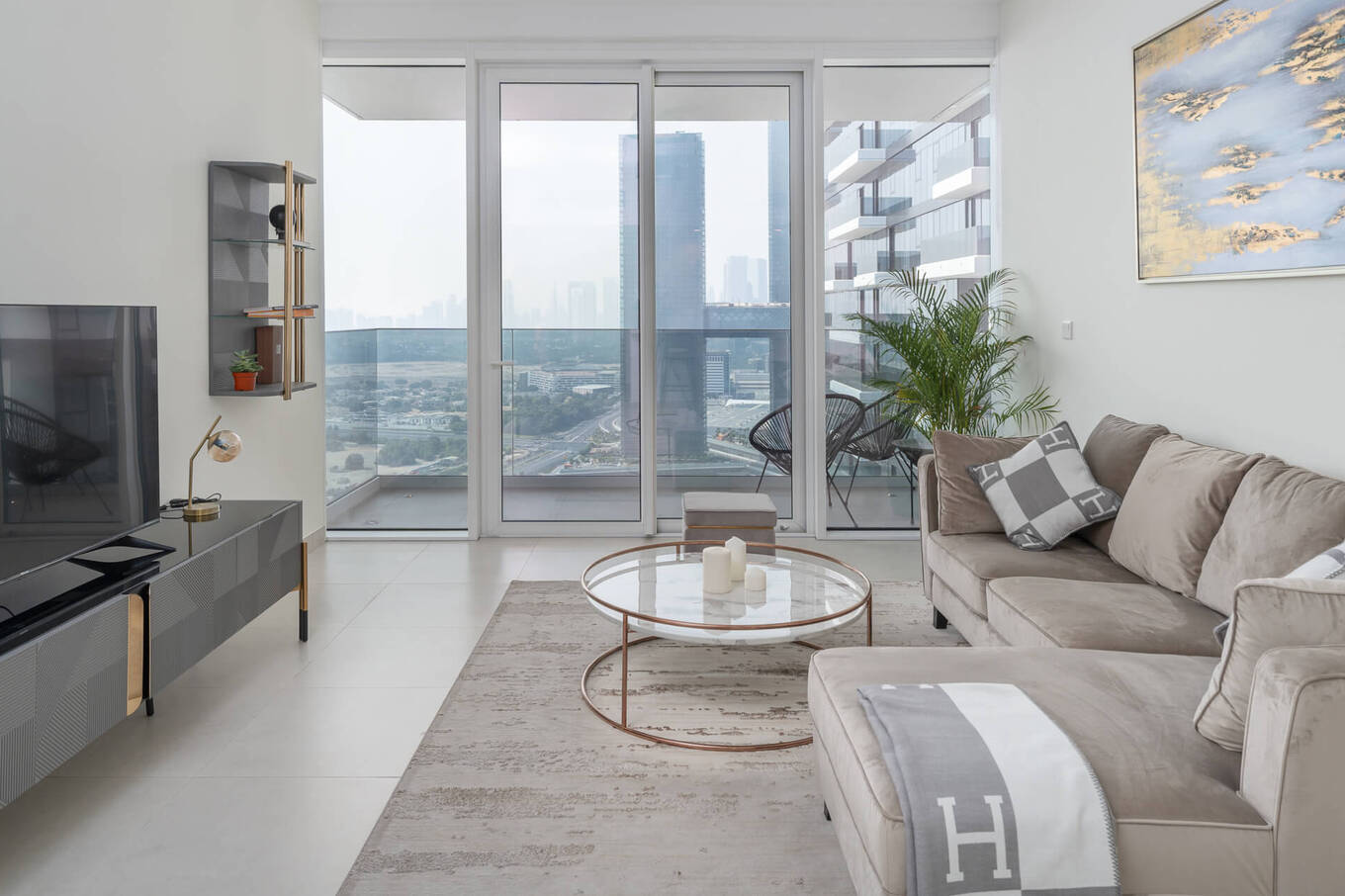 Apartment with 2 bedrooms in Al Kifaf, Dubai